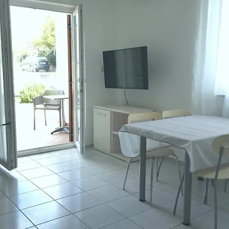 Magdalena As1 - With Terrace - Private Free Parking Rovinj