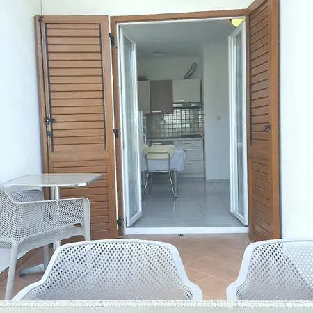 Magdalena As1 - With Terrace - Private Free Parking Rovinj